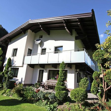 Cozy Apartment In Aschau Im Zillertal Near Ski Lift ภายนอก รูปภาพ