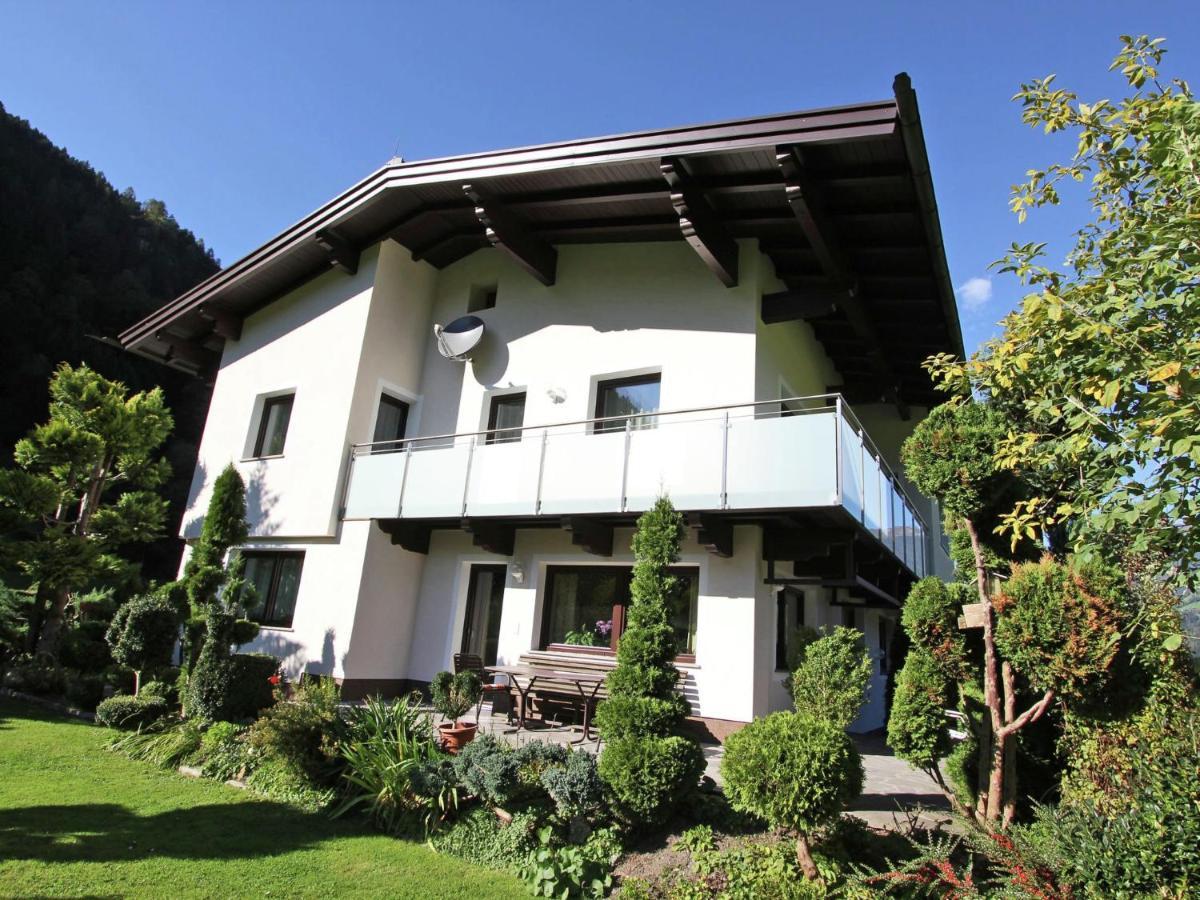 Cozy Apartment In Aschau Im Zillertal Near Ski Lift ภายนอก รูปภาพ
