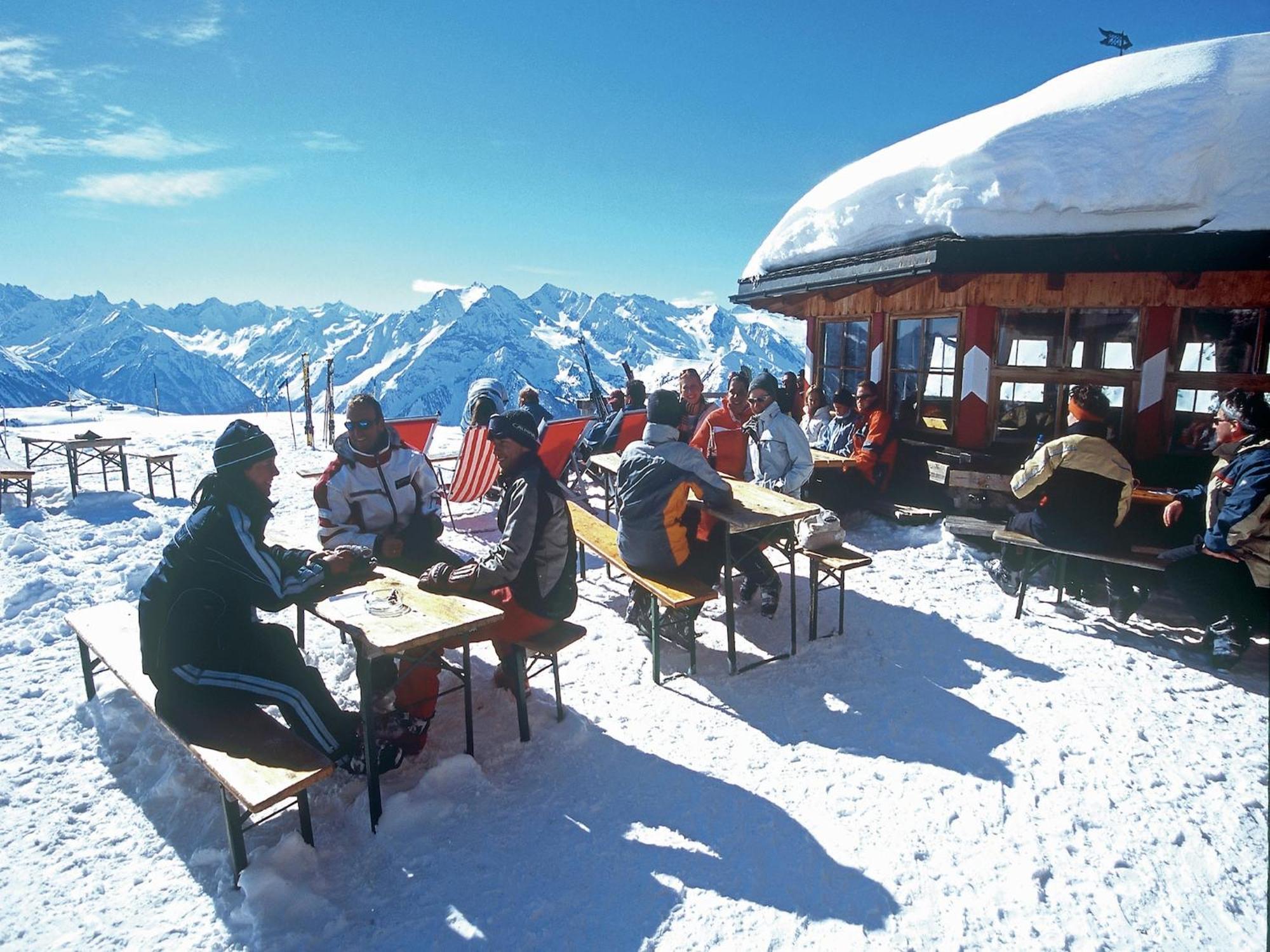 Cozy Apartment In Aschau Im Zillertal Near Ski Lift ภายนอก รูปภาพ