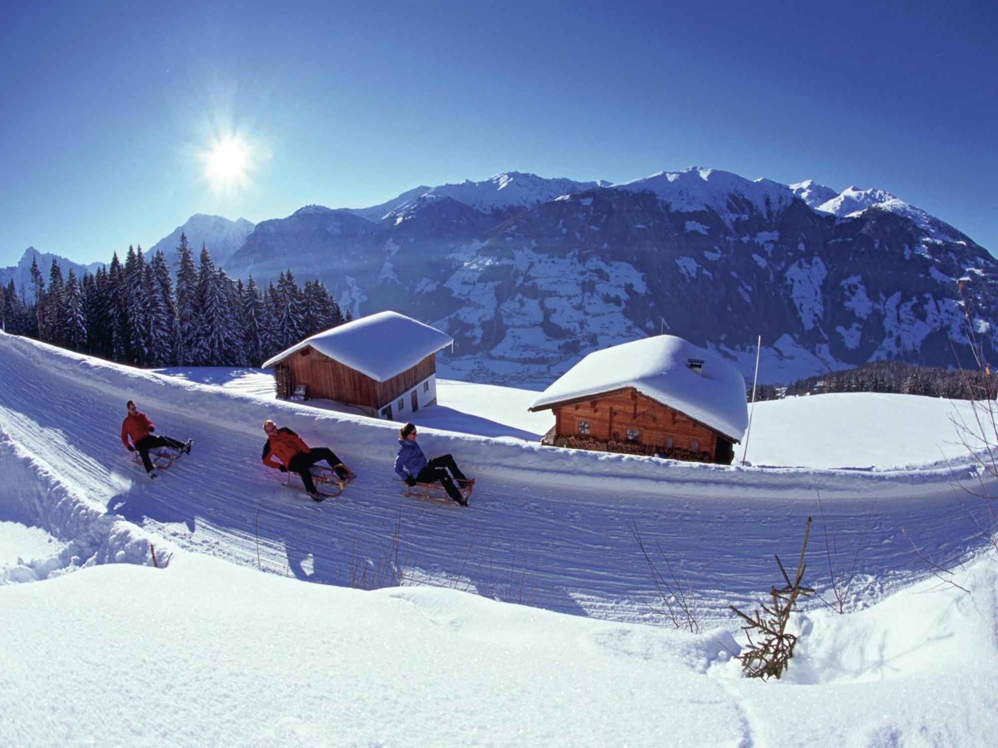 Cozy Apartment In Aschau Im Zillertal Near Ski Lift ภายนอก รูปภาพ
